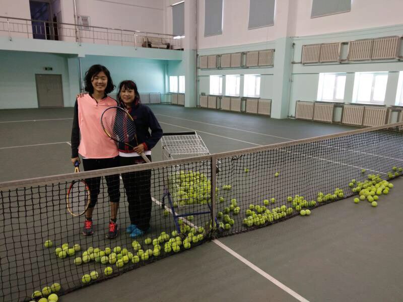 Pei Yuechen and her coach hit the tennis court (and a whole lot of balls) for some technological inspiration.